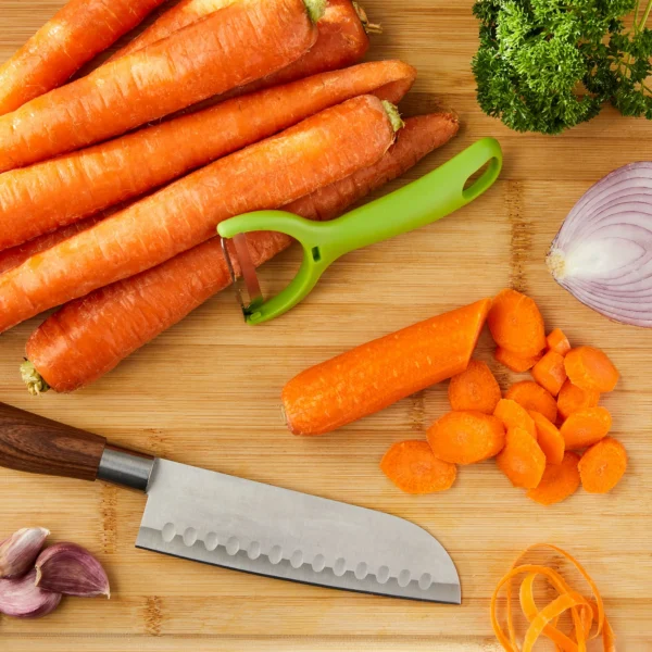 Fresh Whole Carrots, 5 lb Bag - Image 3